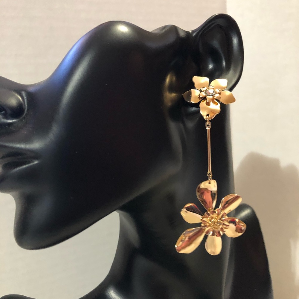 Gold drop earrings